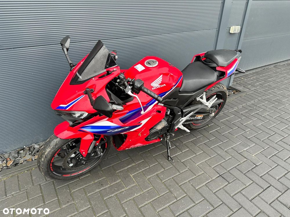 Honda CBR - 1