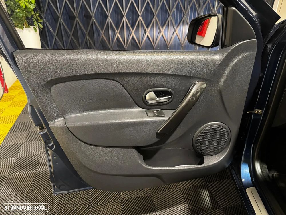 Dacia Sandero - 23