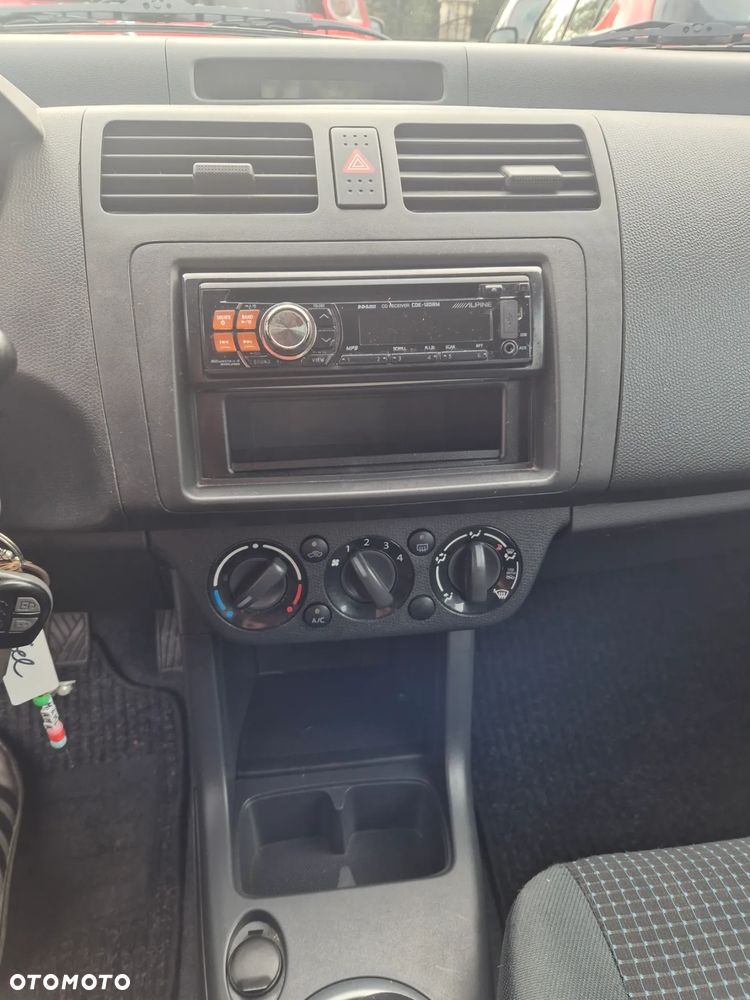 Suzuki Swift 1.3 Club - 12