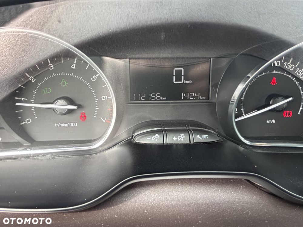 Peugeot 2008 PureTech 82 Style - 19