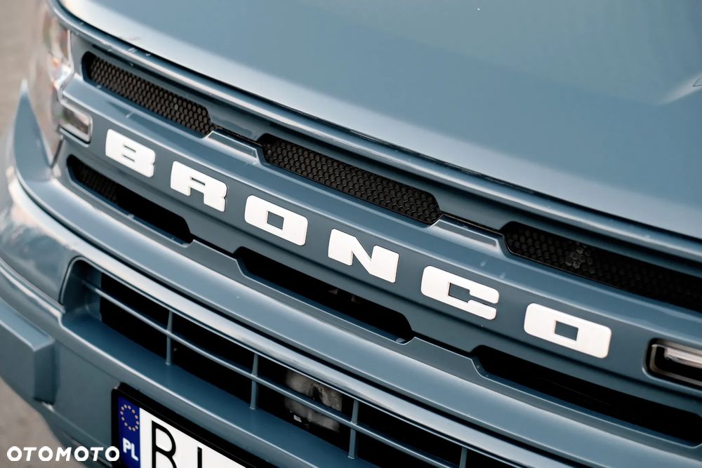 Ford Bronco - 11