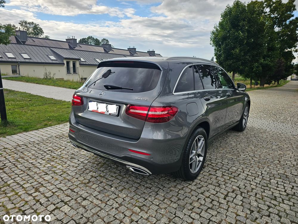 Mercedes-Benz GLC - 27