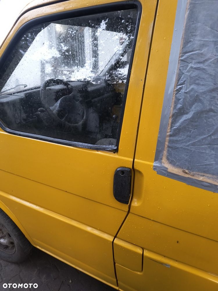 Volkswagen Transporter - 2