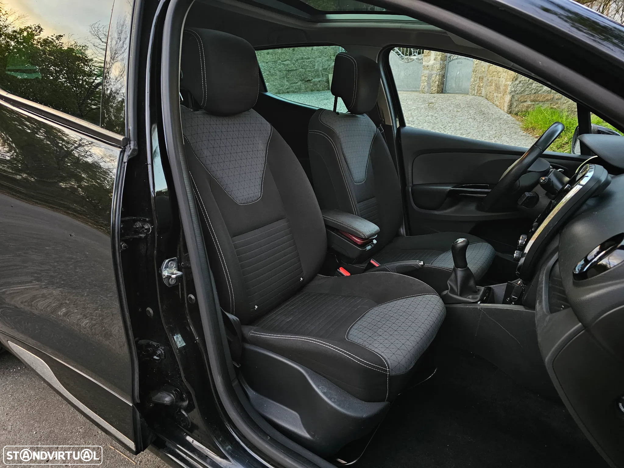 Renault Clio 1.5 dCi Limited EDition - 12