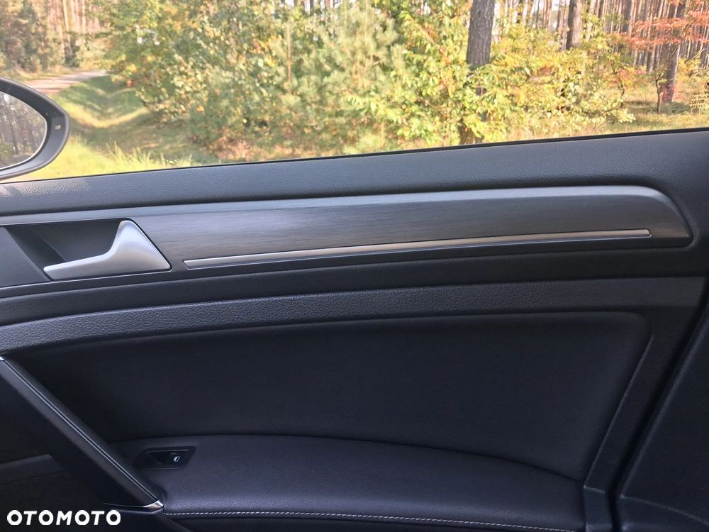 Volkswagen Golf - 4