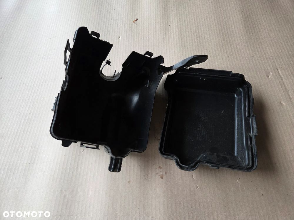 Obudowa skrzynka bezpieczników Citroen C4 Cactus lift - 5