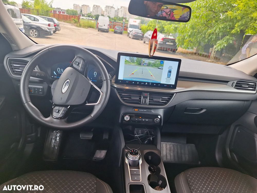 Ford Kuga 1.5 EcoBoost A8 FWD Titanium - 5
