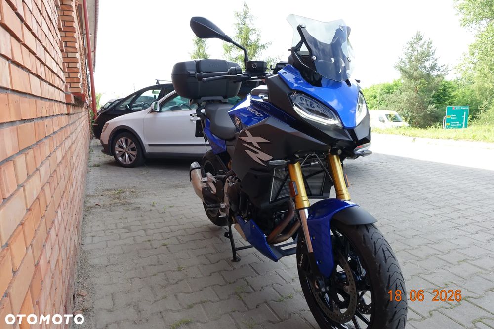 BMW XR - 17