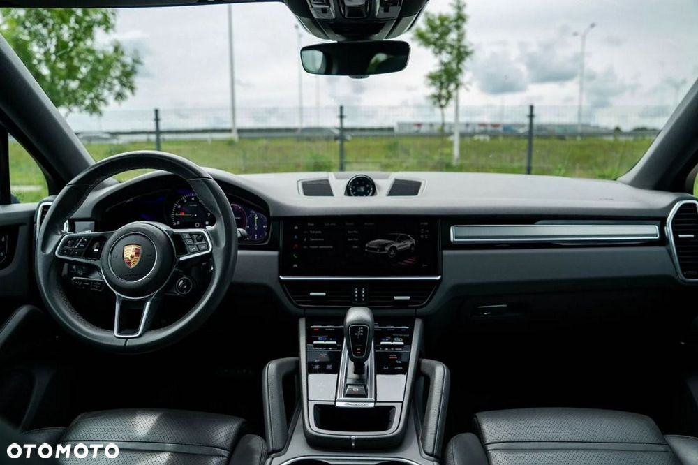Porsche Cayenne - 18