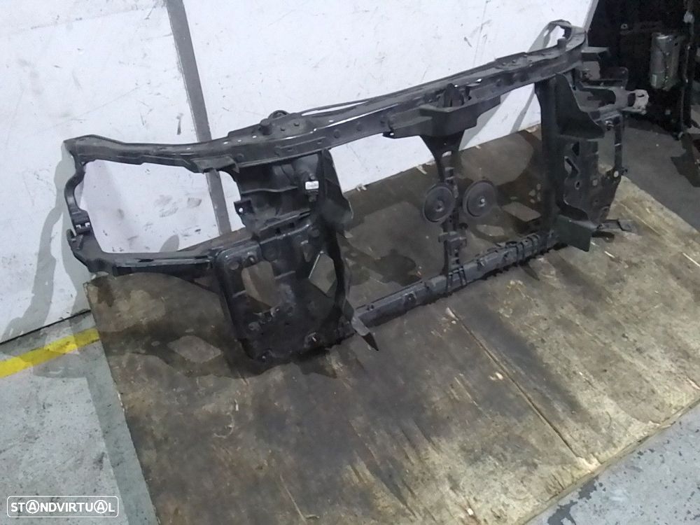 Frente Em Fibra Ou Chapa Hyundai I30 (Fd) - 2