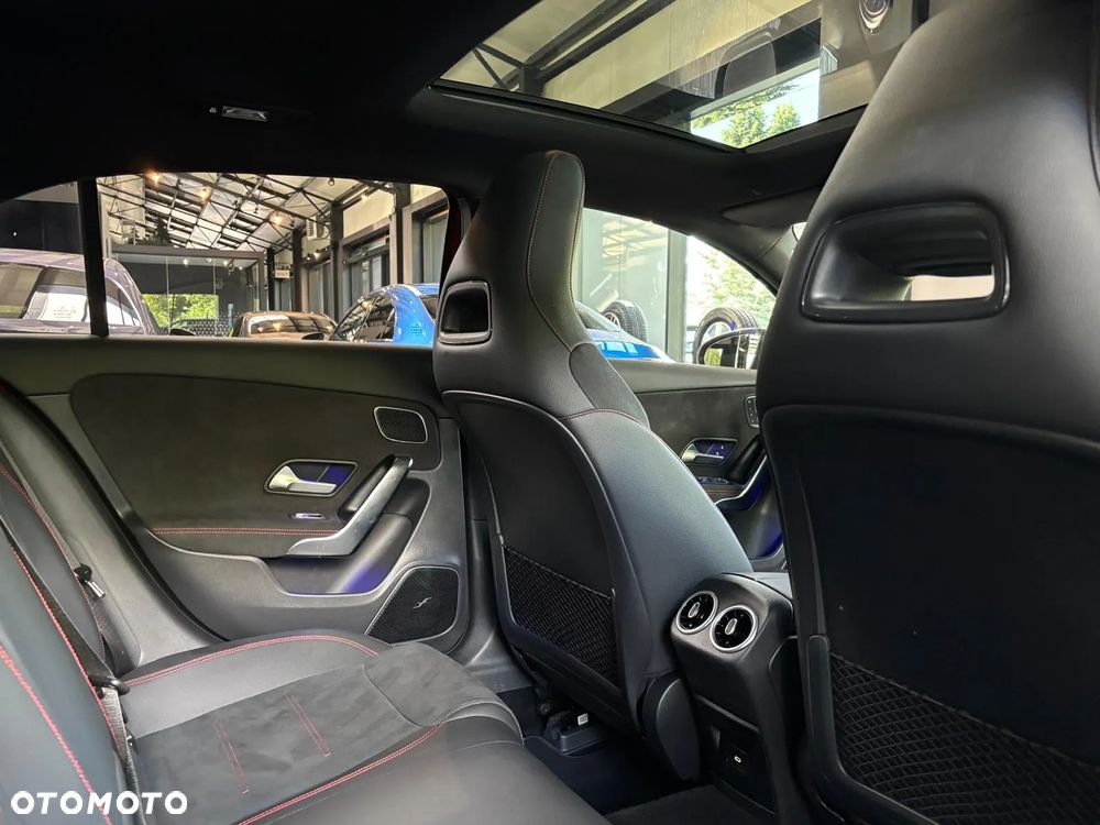 Mercedes-Benz Klasa A 250 4-Matic AMG Line 8G-DCT - 10