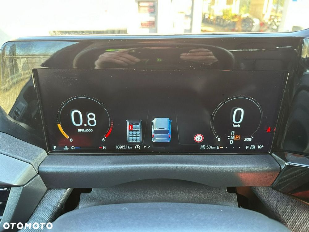 Ford Tourneo Custom - 16