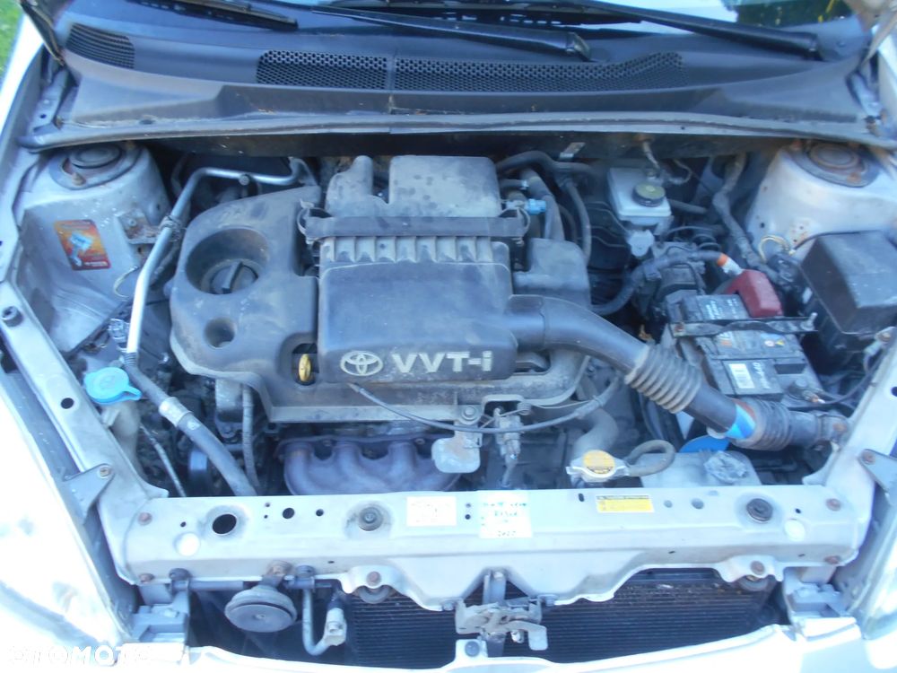 Toyota Yaris 1.3 Sol - 5