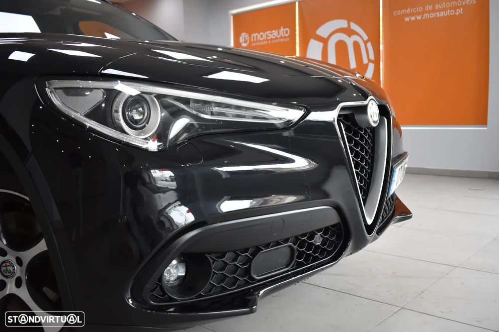 Alfa Romeo Stelvio 2.2 D Super AT8 Q4 - 17