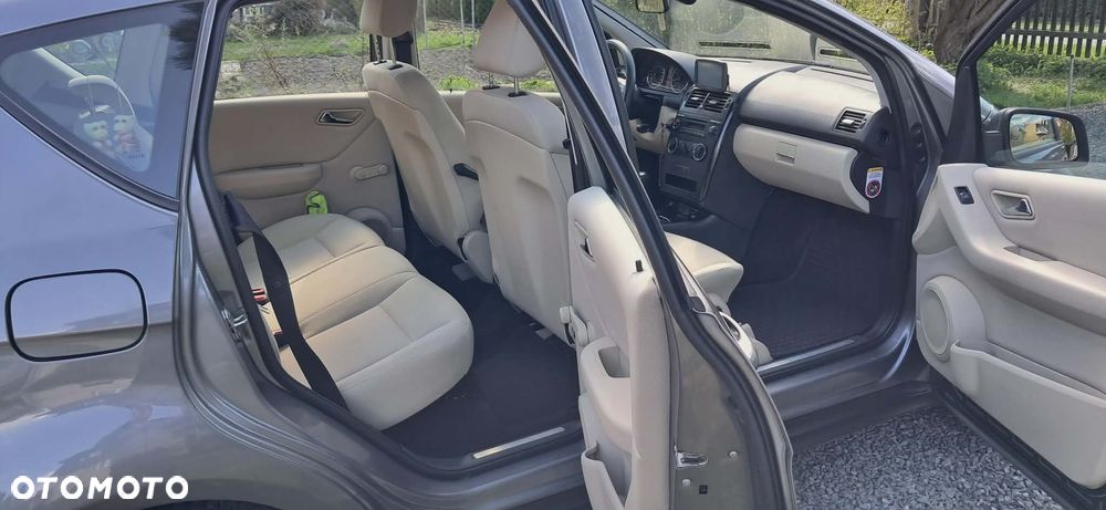 Mercedes-Benz Klasa A 160 Elegance - 8