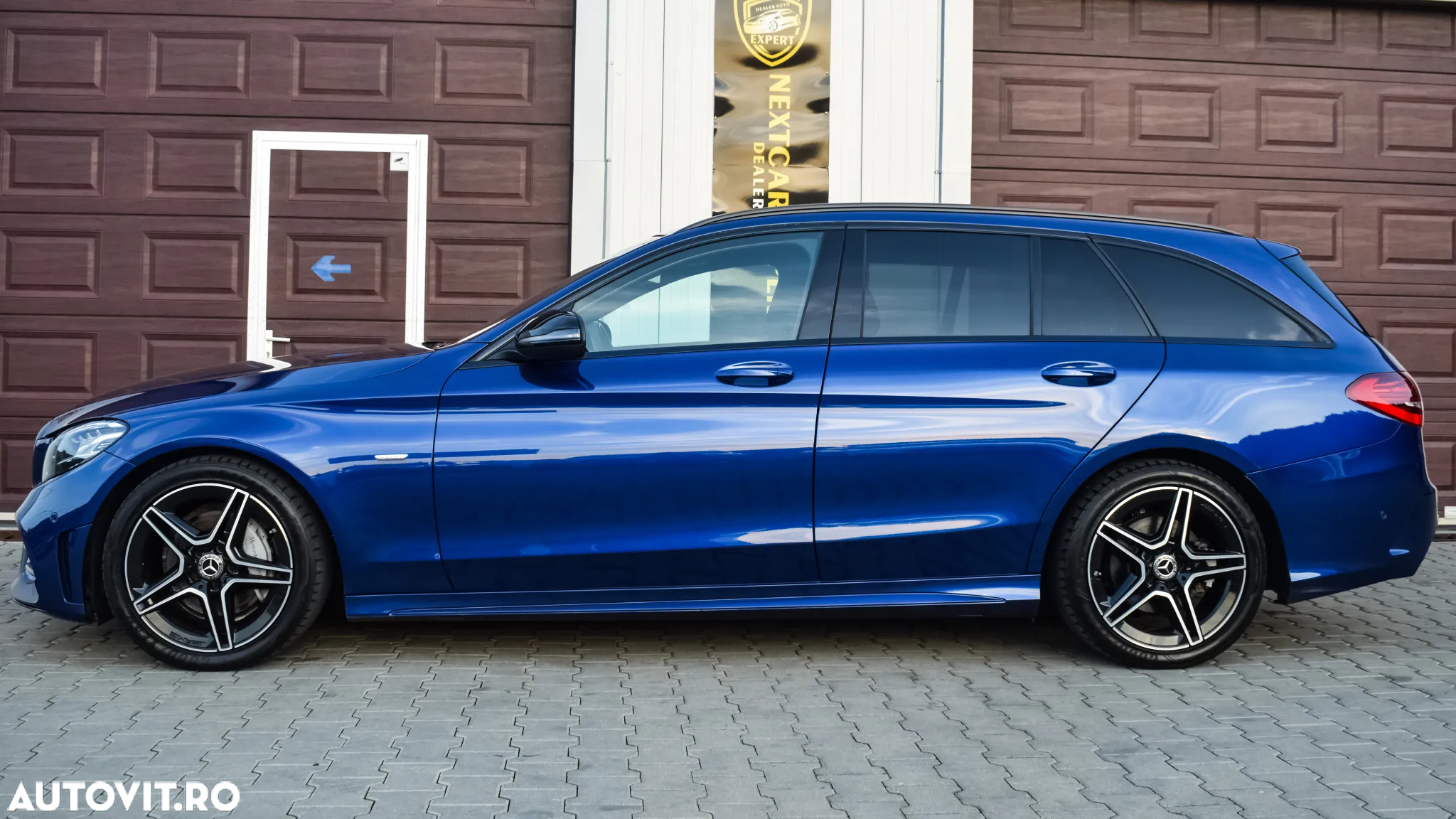 Mercedes-Benz C 220 d T 9G-TRONIC AMG Line - 3
