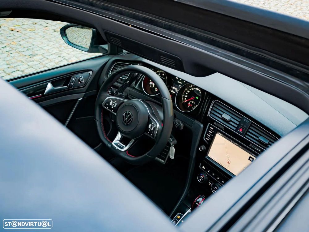 VW Golf - 14