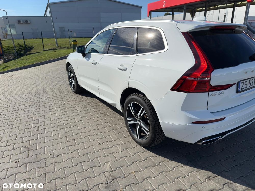 Volvo XC 60 D4 AWD R-Design - 3