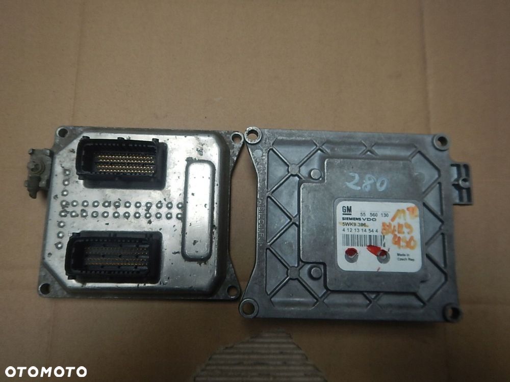 KOMPUTER STEROWNIK SILNIKA OPEL ZAFIRA B ASTRA H 1.8 B 55560130 - 1