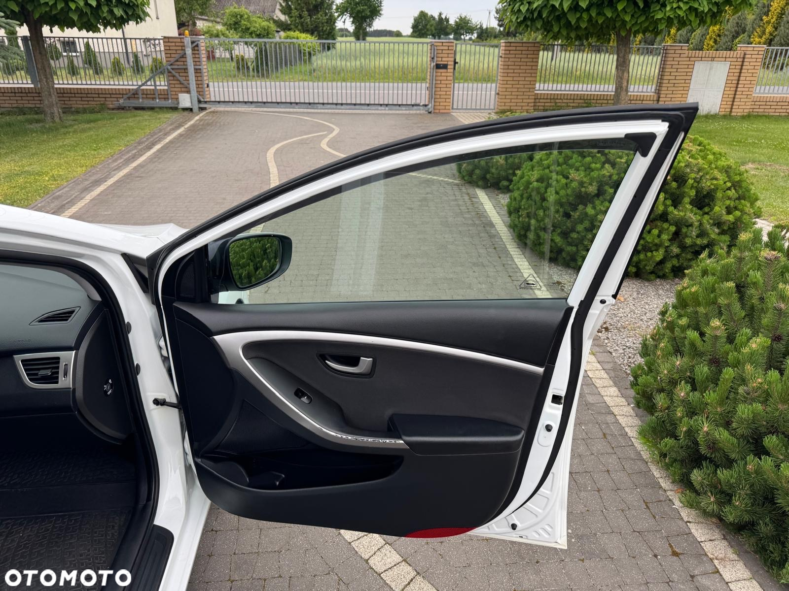 Hyundai i30 1.6 CRDI Automatik Style - 28