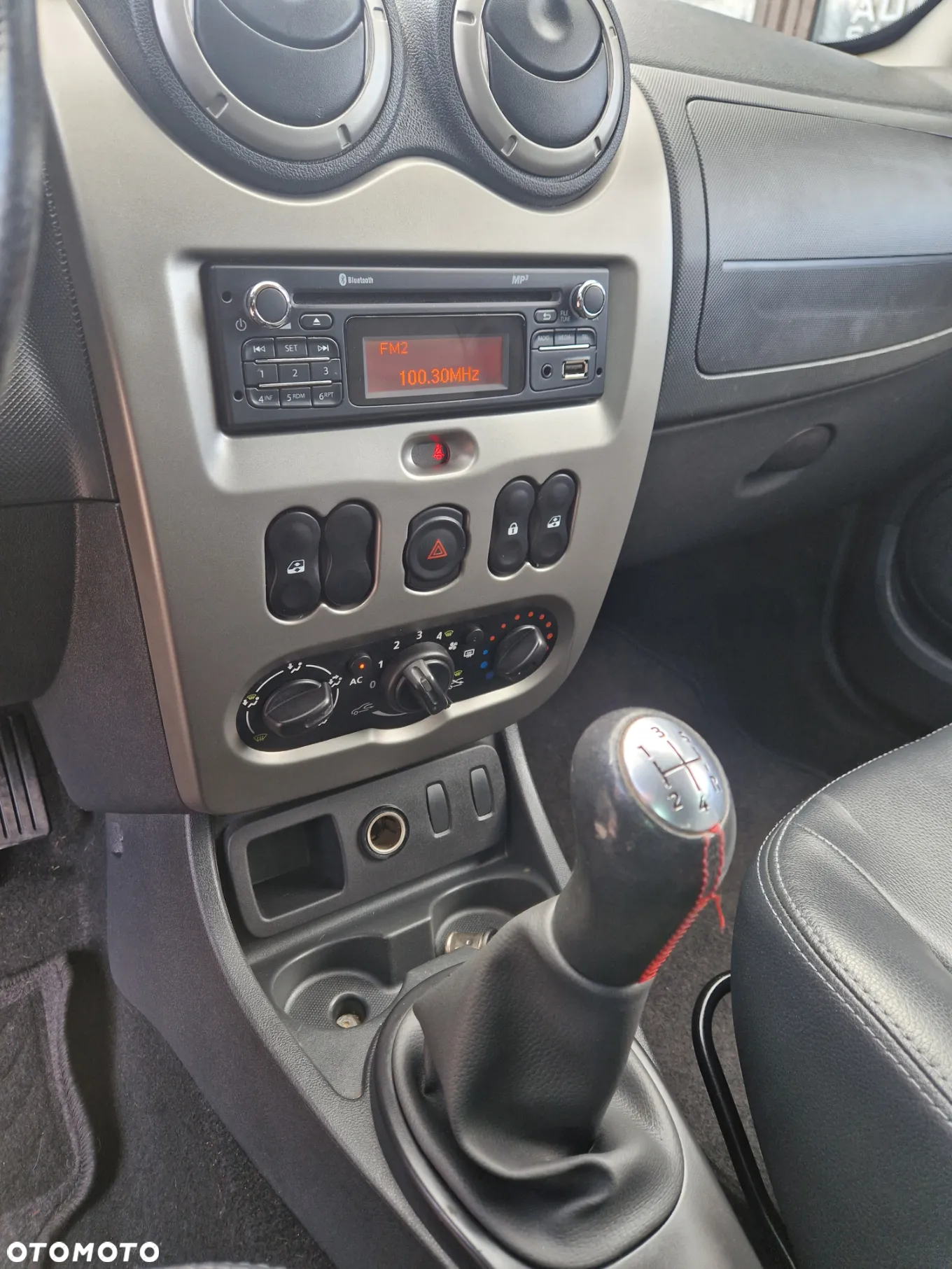 Dacia Duster 1.6 16V 4x2 Prestige - 21