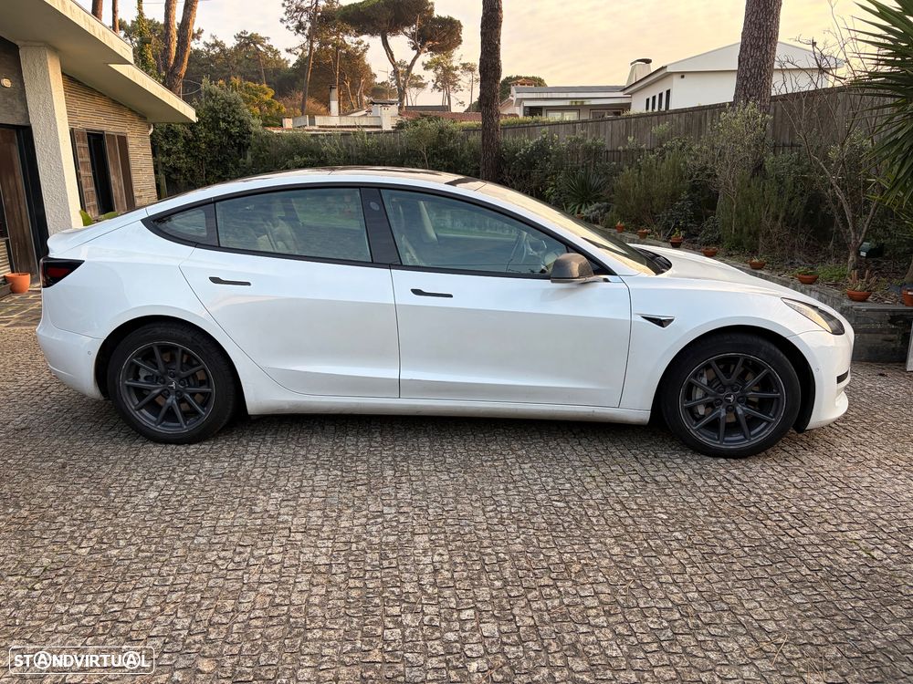 Tesla Model 3 Standard Range Plus RWD - 1