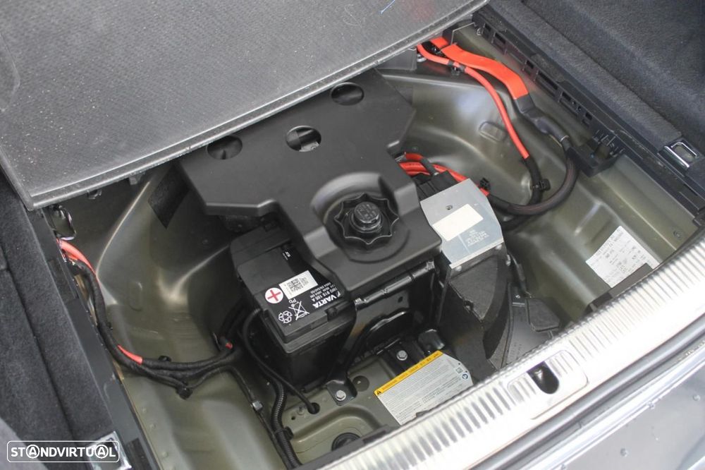 Audi A4 Avant 30 TDI Advanced S tronic - 36