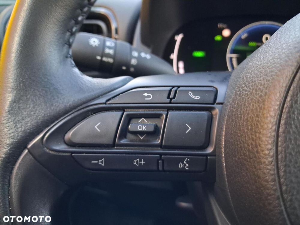 Toyota Yaris Hybrid 1.5 Style - 22