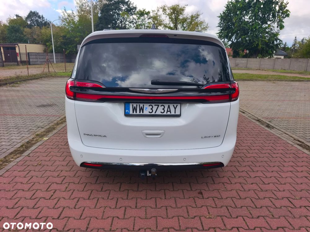 Chrysler Pacifica - 6