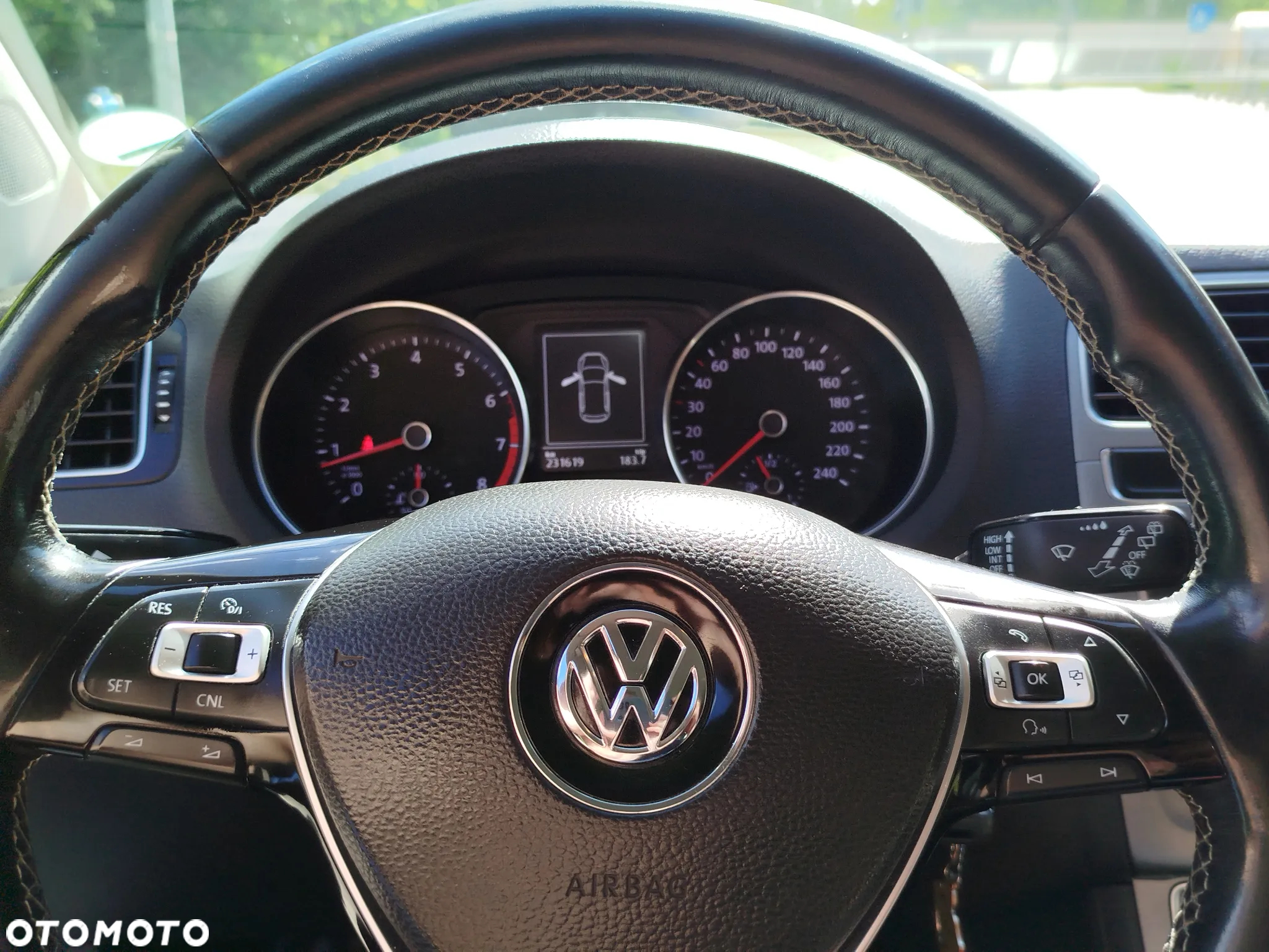 Volkswagen Polo 1.2 TSI Blue Motion Technology Lounge - 18
