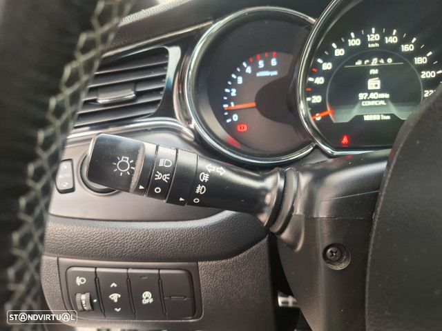 Kia Ceed SW 1.6 CRDi GT Line - 24