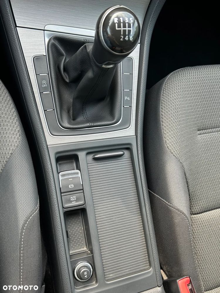 Volkswagen Golf 1.4 TSI BMT Comfortline - 16