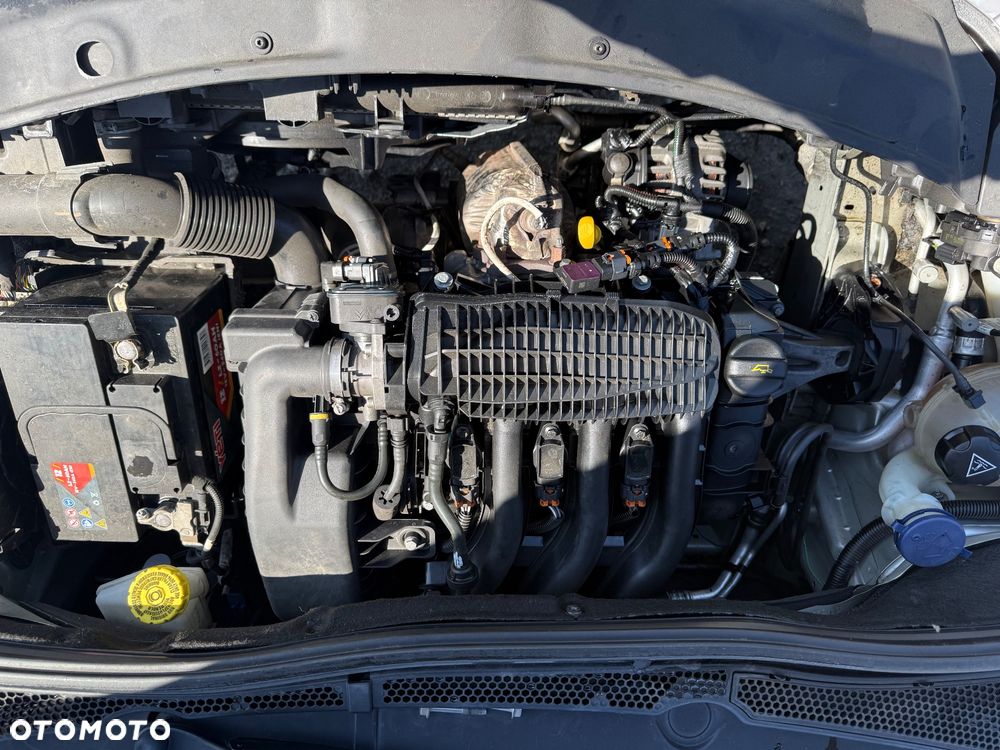 Peugeot 208 - 9