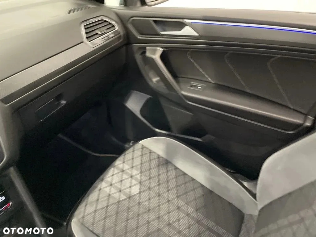 Volkswagen Tiguan 2.0 TDI SCR 4Mot R-Line DSG - 12