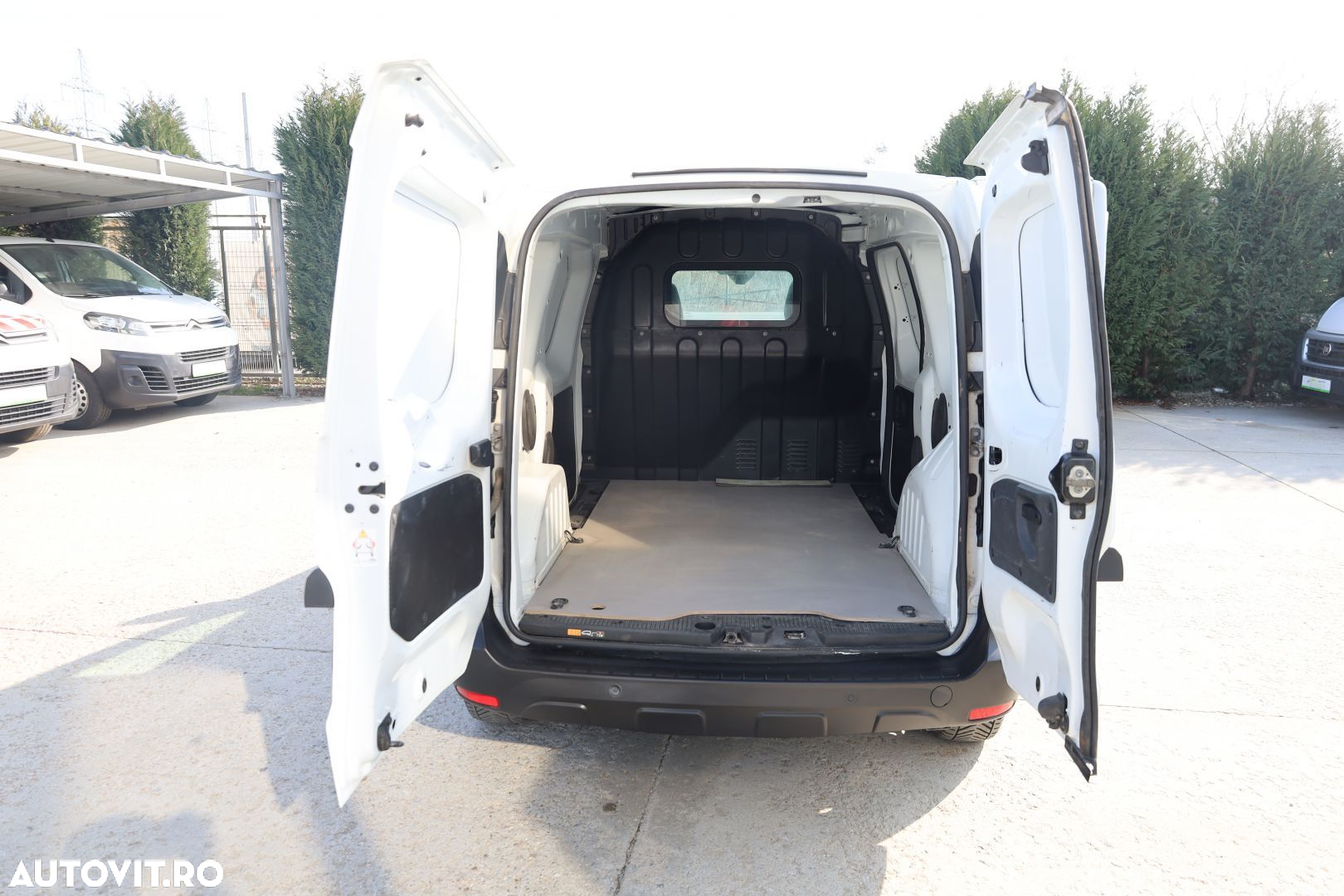 Renault Kangoo Express - 13