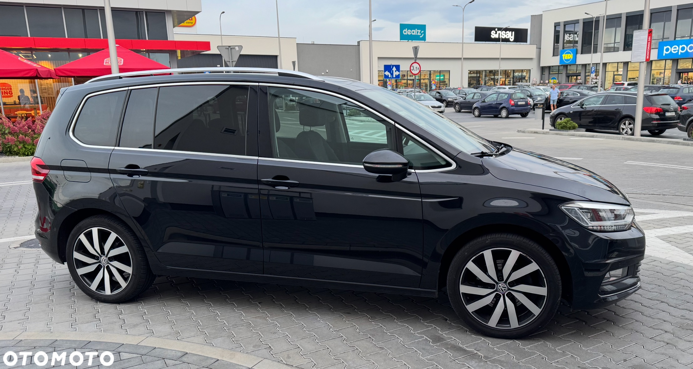 Volkswagen Touran 2.0 TDI BMT Highline - 3