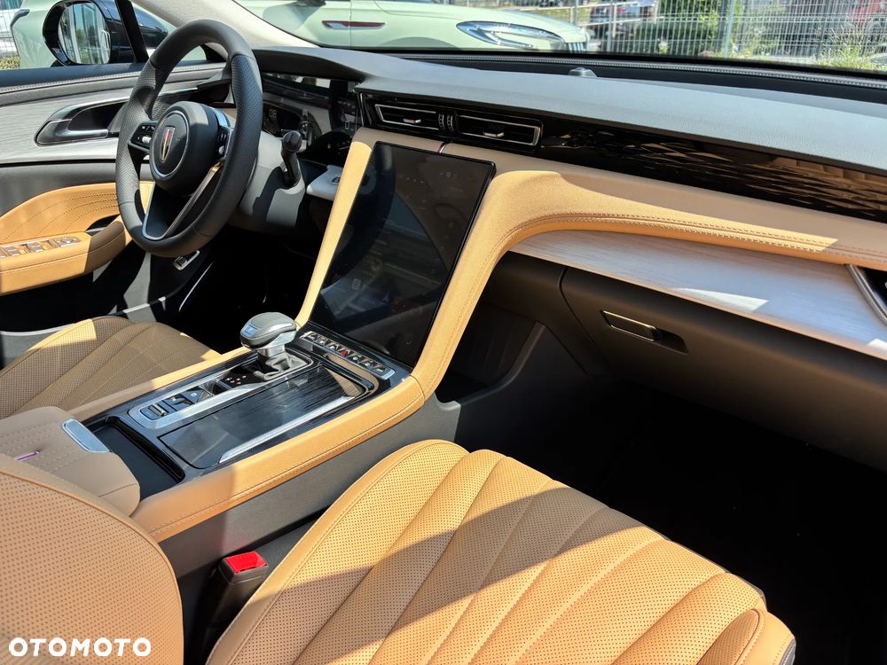Hongqi H5 2.0T Comfort - 14