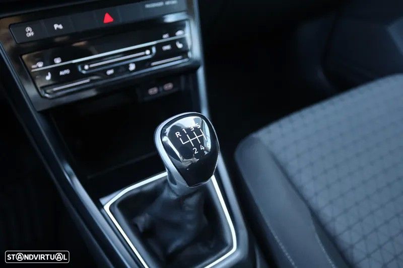 Volkswagen T-Cross 1.0 TSI Style — fotografia 9