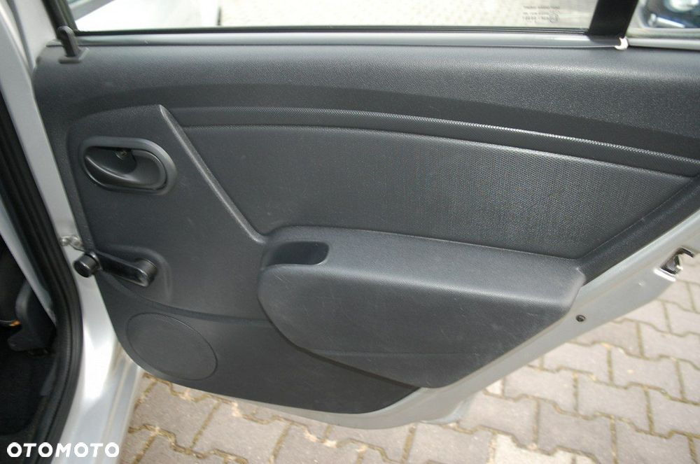 Dacia Sandero - 31