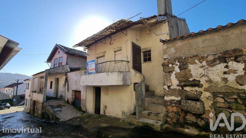 Moradia em banda T2 em Vale de Azares - Grande imagem: 2/18