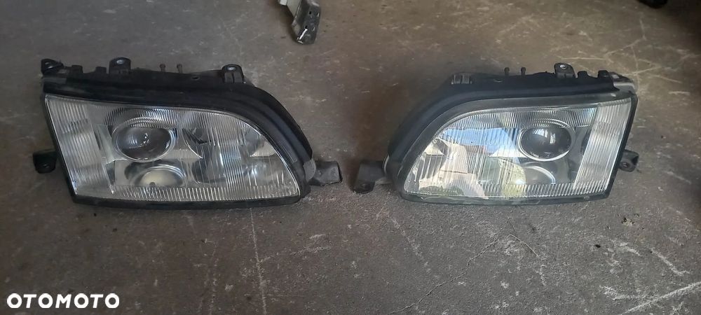 Lexus GS300 lampy lewa prawa przód - 3