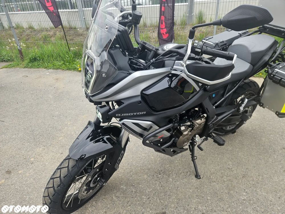 QJMOTOR SRT 600SX - 3