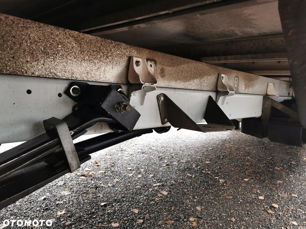 Renault Mascott 2,8 kat. B 3,5t bliźniak paka 5,7m Daily Master uszczelniony - 24