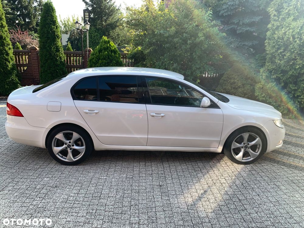 Skoda Superb 2.0 TDI Family - 19