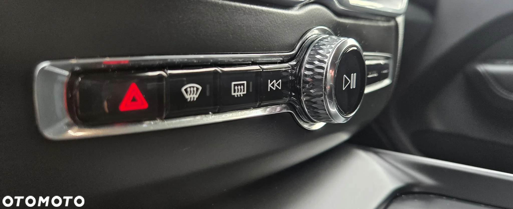 Volvo XC 60 B4 D Geartronic Momentum Pro - 28