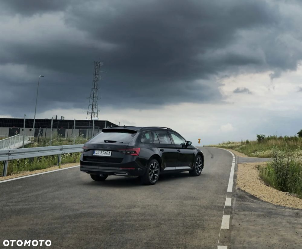 Skoda Superb 2.0 TSI Sportline DSG - 35