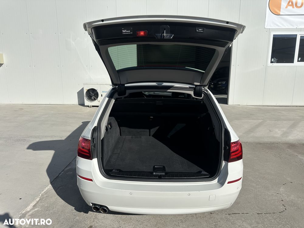 BMW Seria 5 520d xDrive AT - 16