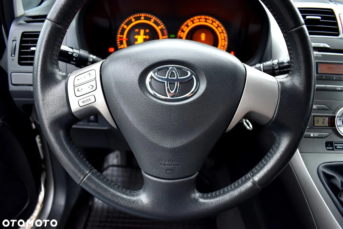 Toyota Auris 1.4 VVT-i Sol - 31