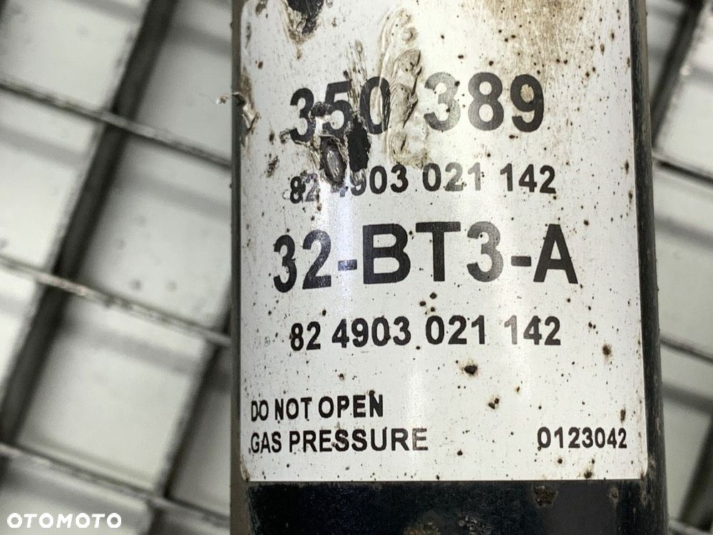 AMORTYZATOR PRAWY PRZÓD ZE SPRĘŻYNĄ  SKODA OCTAVIA III Combi (5E5, 5E6) 2012 - 2022 1.6 TDI 85 - 5