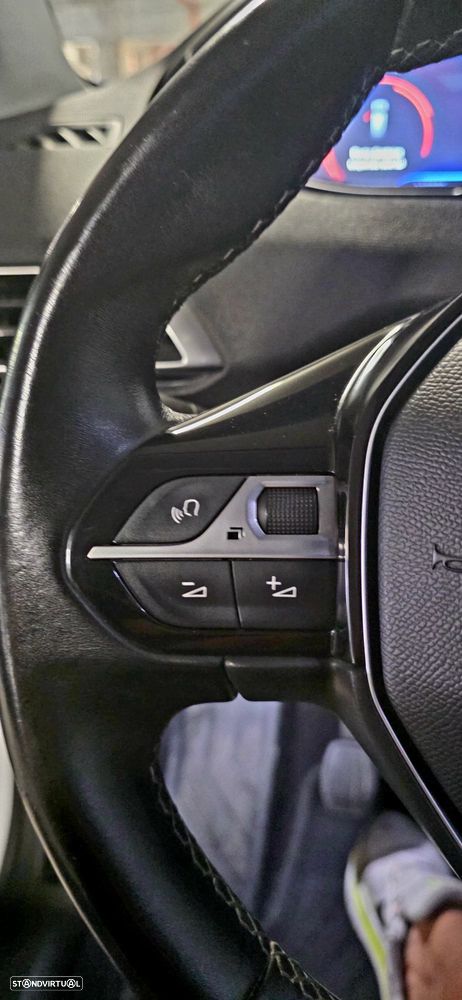 Peugeot 5008 1.2 PureTech Allure Pack - 6